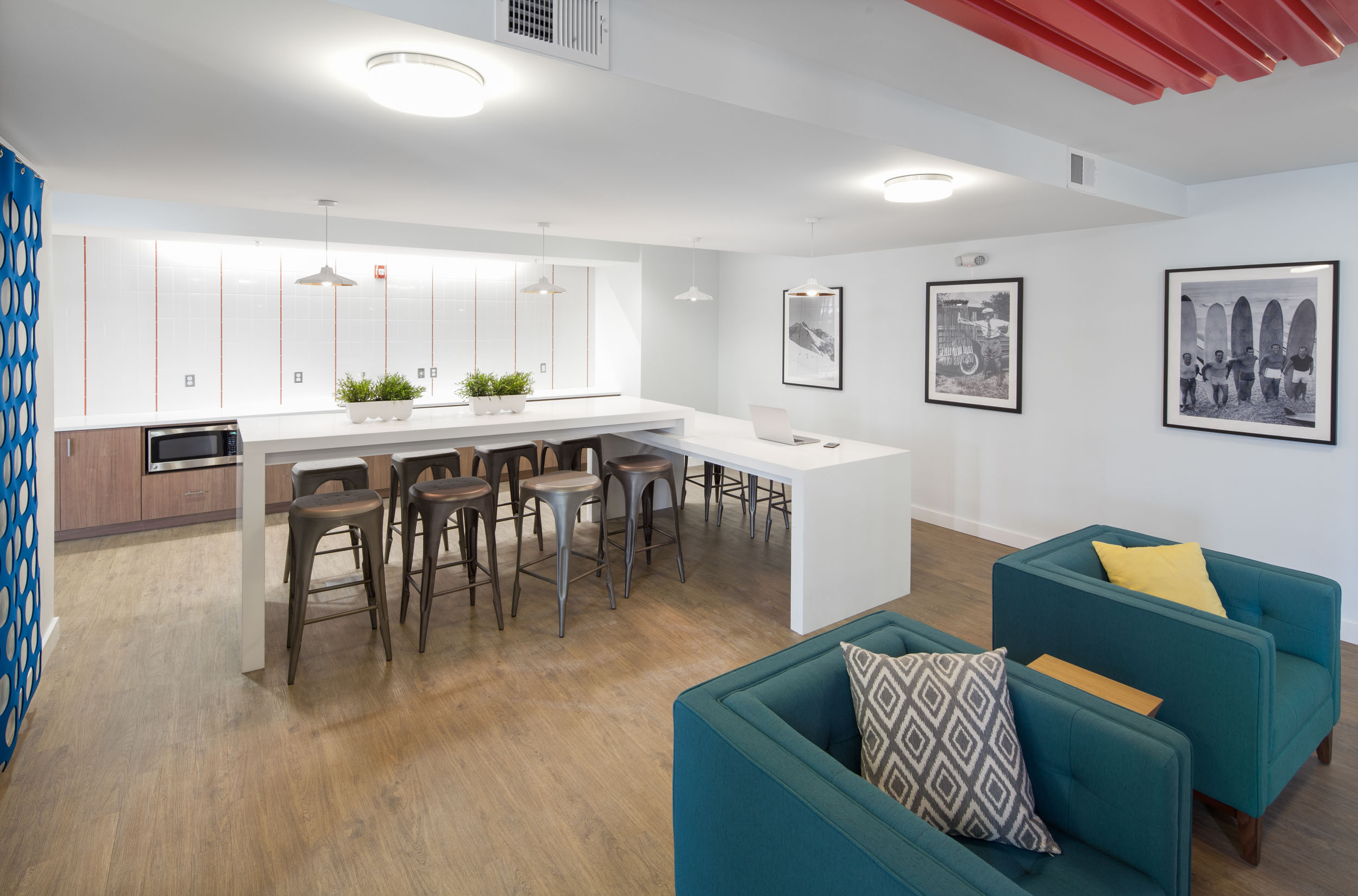 club room community 18 chairs booths tables landmark college park