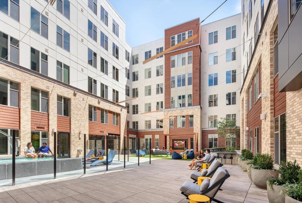 View of Tempo College Park’s courtyard. 